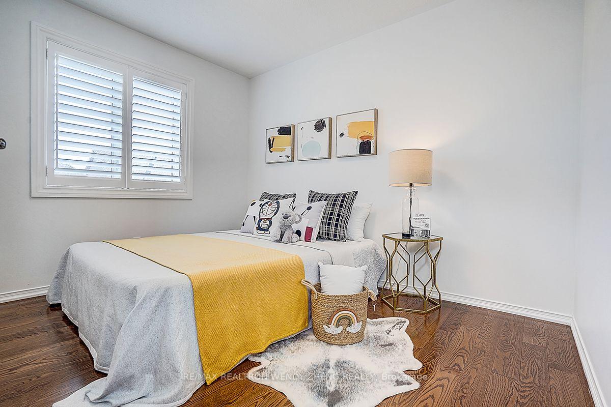 Photo 26 of 16 Anita Drive, Markham, Village Green-South Unionville — HOMEH