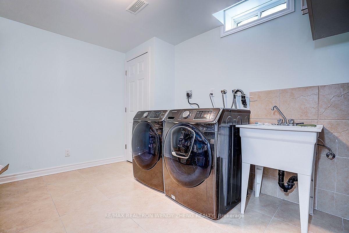 Photo 38 of 16 Anita Drive, Markham, Village Green-South Unionville — HOMEH