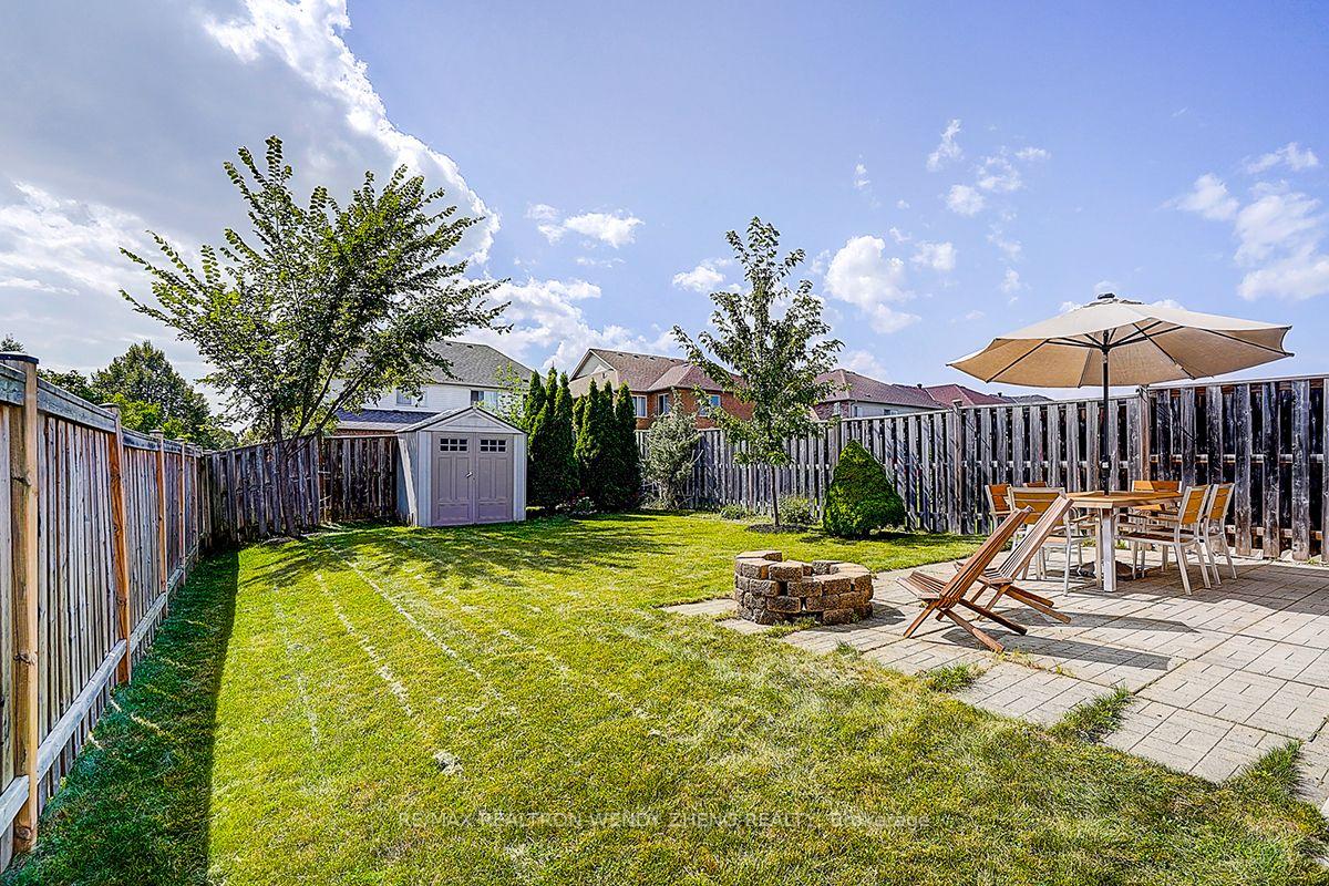Photo 39 of 16 Anita Drive, Markham, Village Green-South Unionville — HOMEH