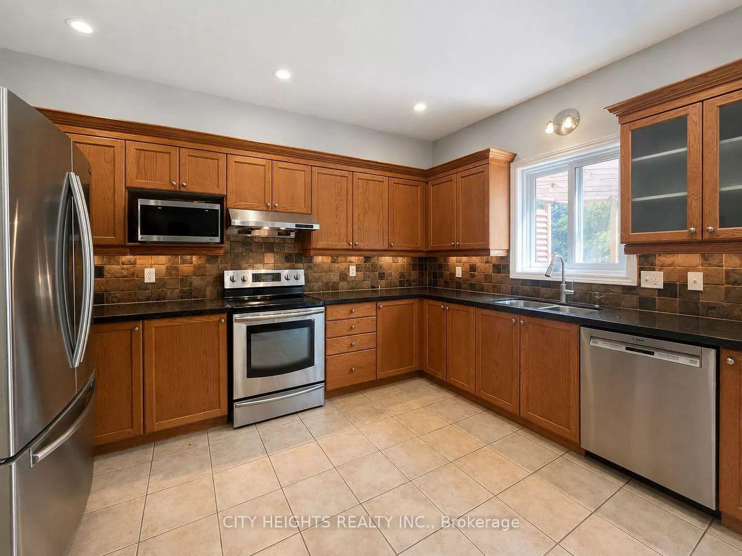 Photo 8 of 70 Doon Mills Drive, Kitchener, Doon South — HOMEH