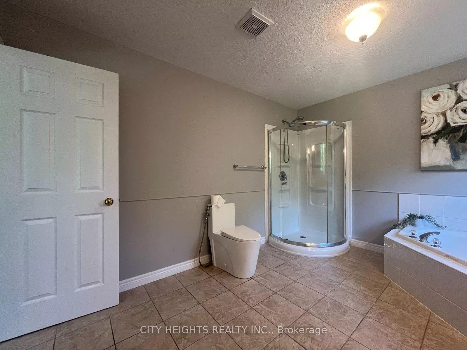 Photo 20 of 70 Doon Mills Drive, Kitchener, Doon South — HOMEH