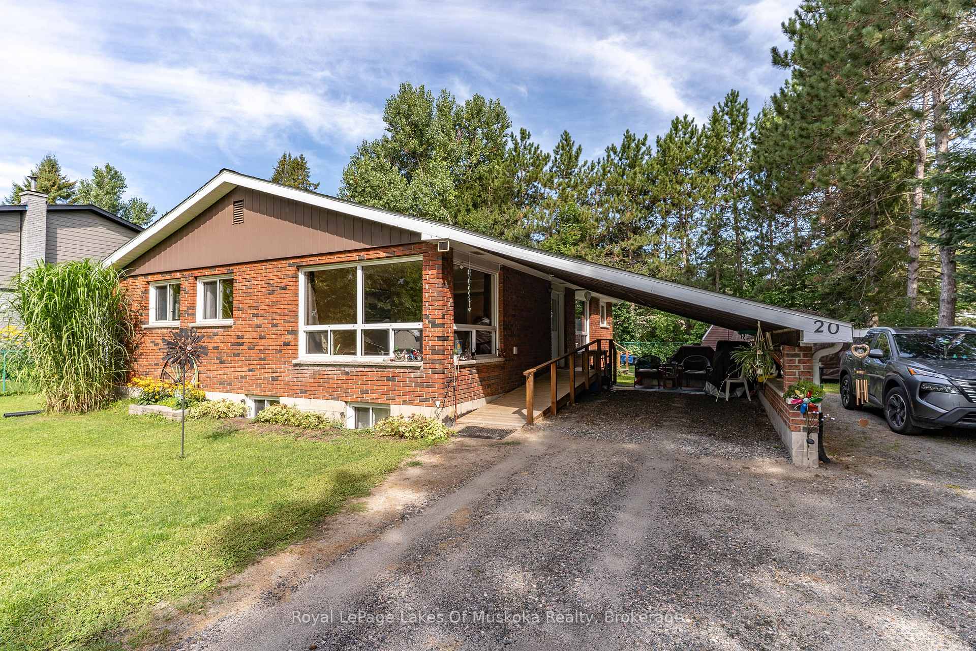 Photo 1 of 20 Sander Drive, Bracebridge, Macaulay — HOMEH