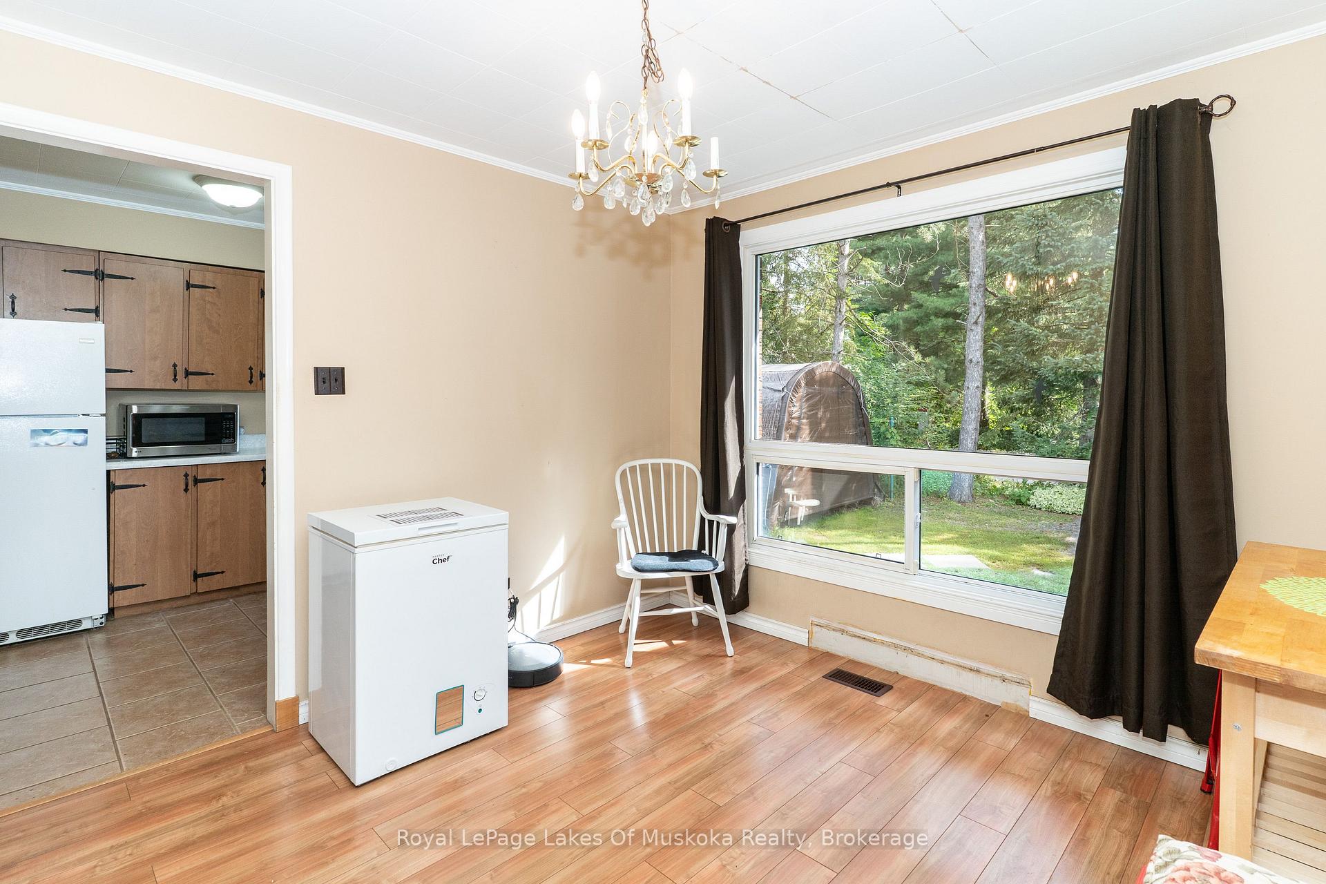 Photo 7 of 20 Sander Drive, Bracebridge, Macaulay — HOMEH