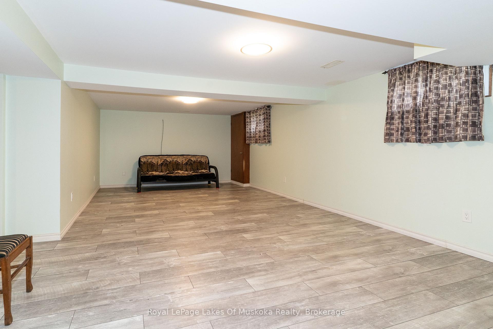 Photo 21 of 20 Sander Drive, Bracebridge, Macaulay — HOMEH