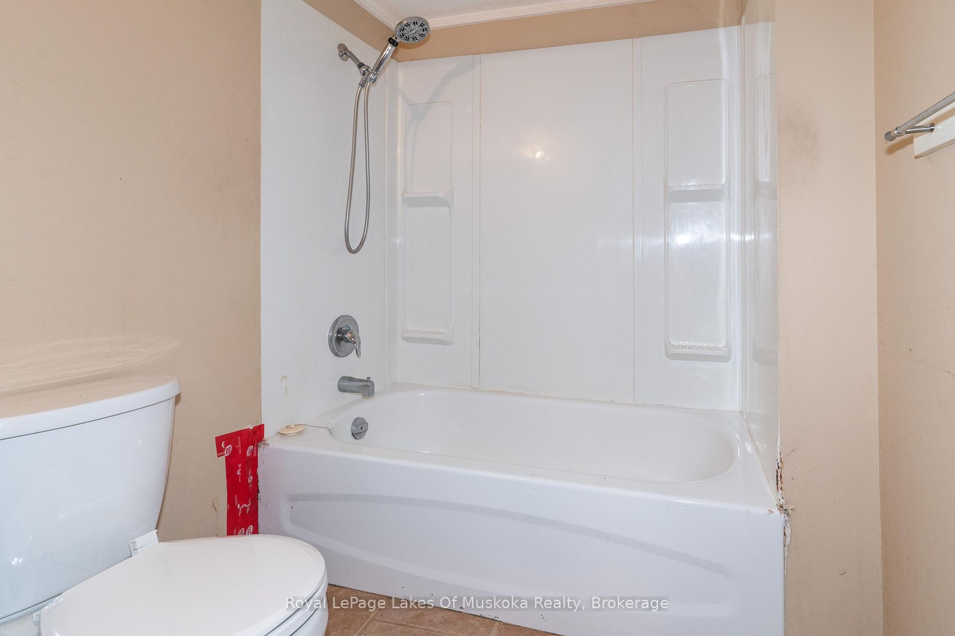 Photo 26 of 20 Sander Drive, Bracebridge, Macaulay — HOMEH
