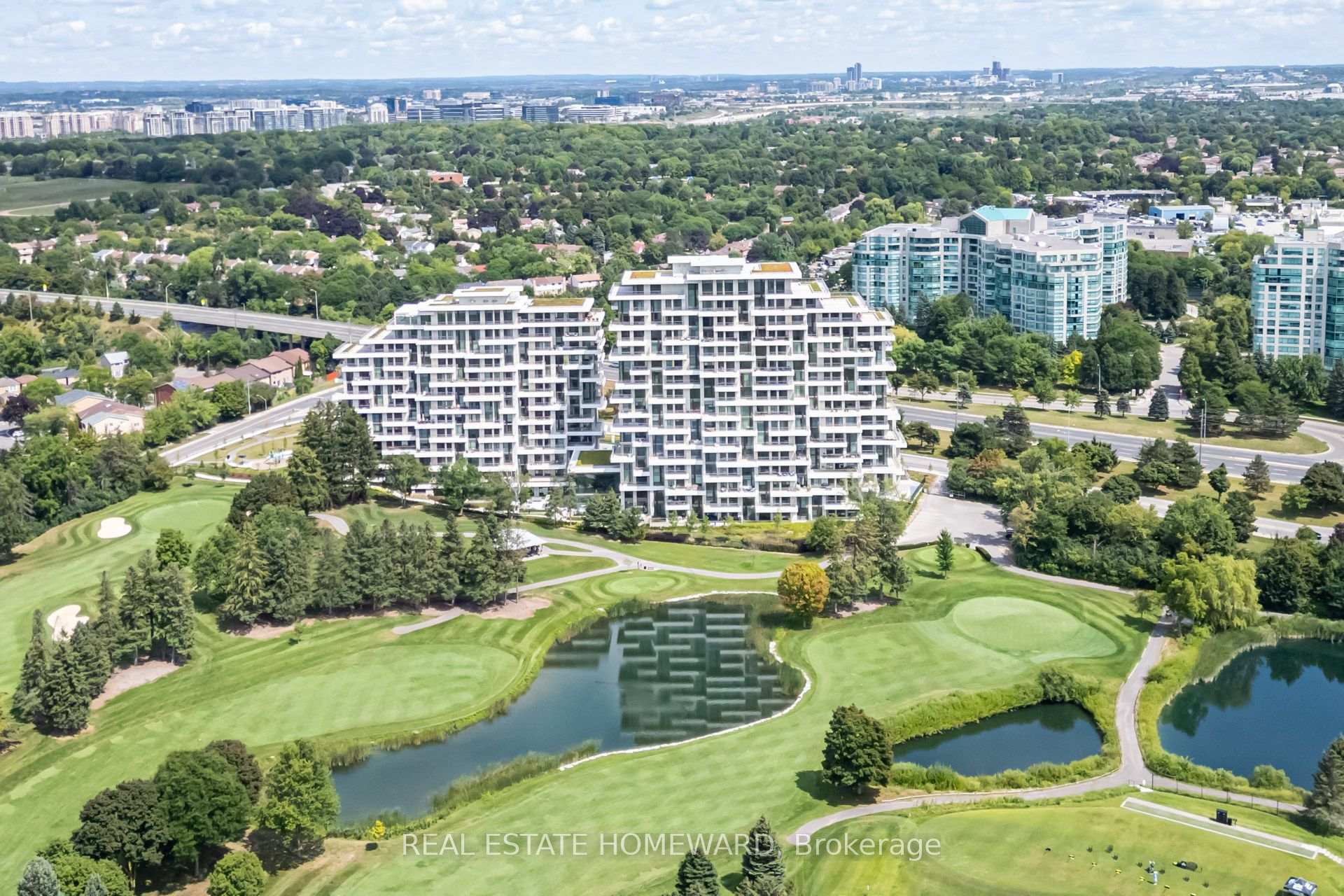 Photo 5 of 397 Royal Orchard Boulevard E, Markham, Royal Orchard — HOMEH
