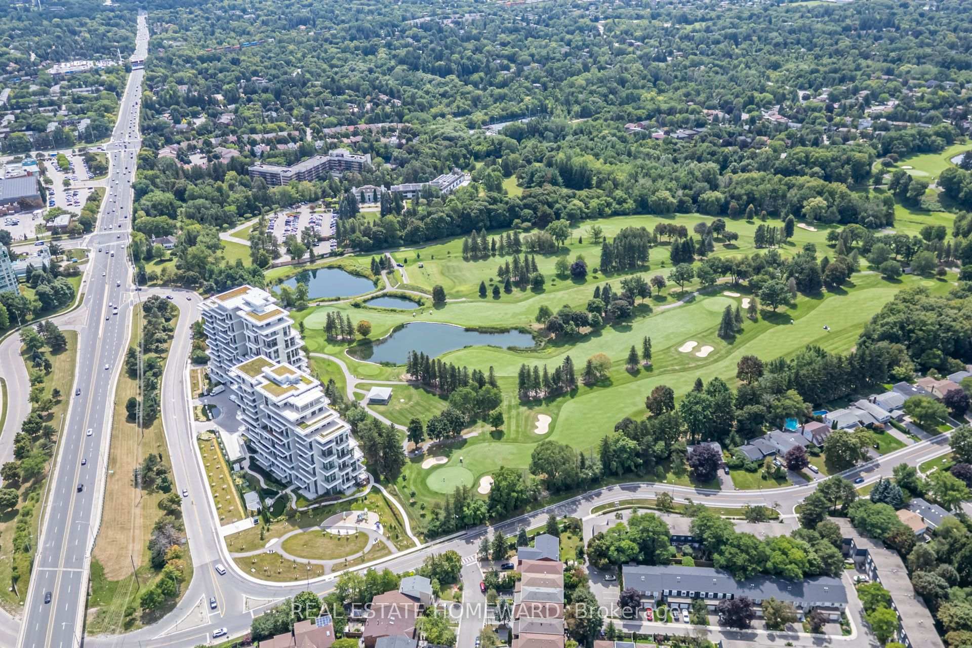Photo 6 of 397 Royal Orchard Boulevard E, Markham, Royal Orchard — HOMEH