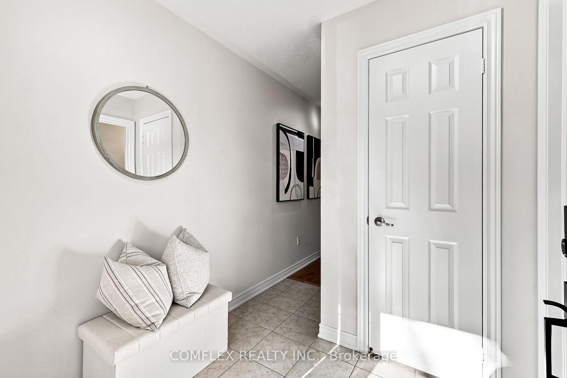 Photo 5 of 5 Rich Crescent, Whitby, Williamsburg — HOMEH