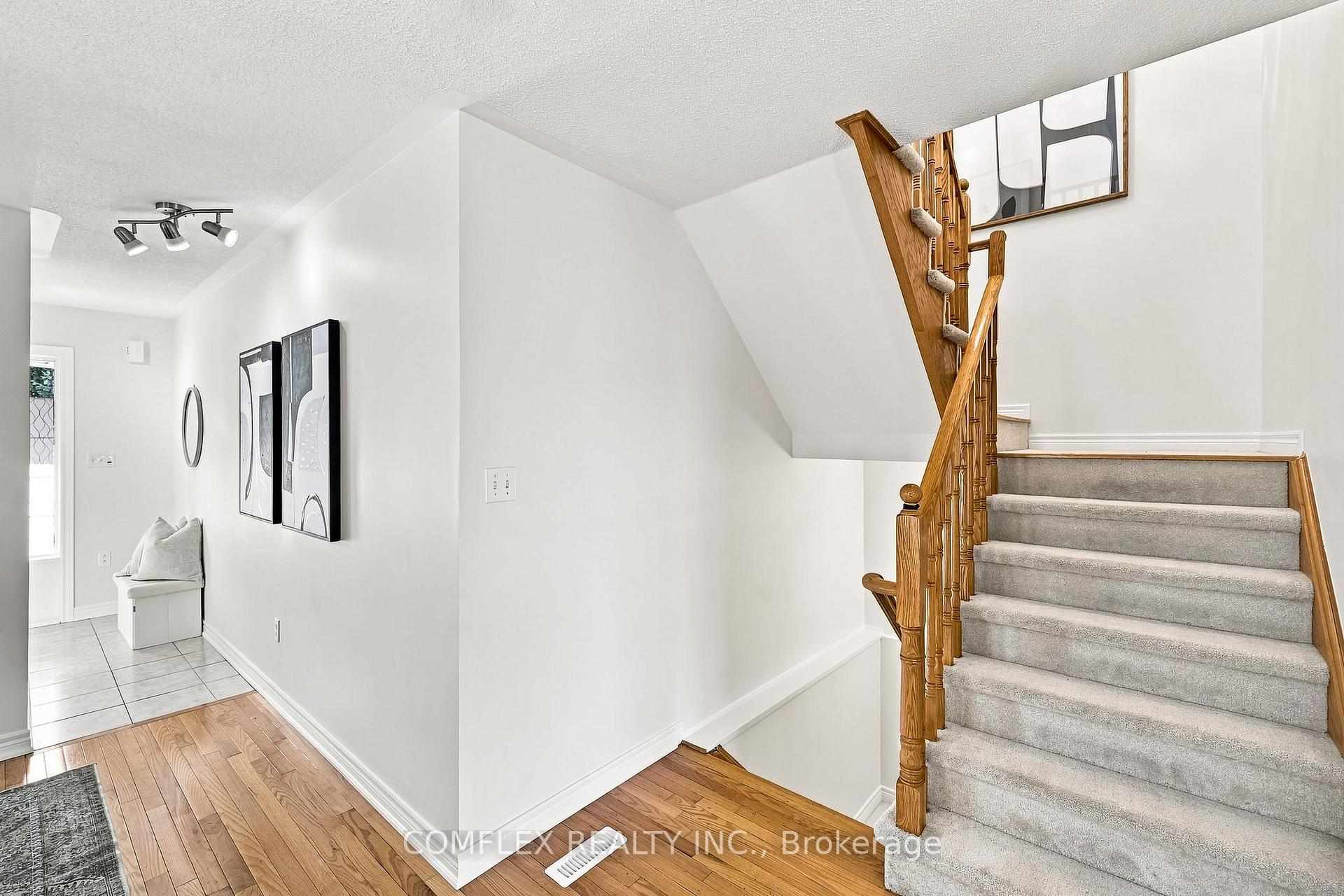 Photo 19 of 5 Rich Crescent, Whitby, Williamsburg — HOMEH
