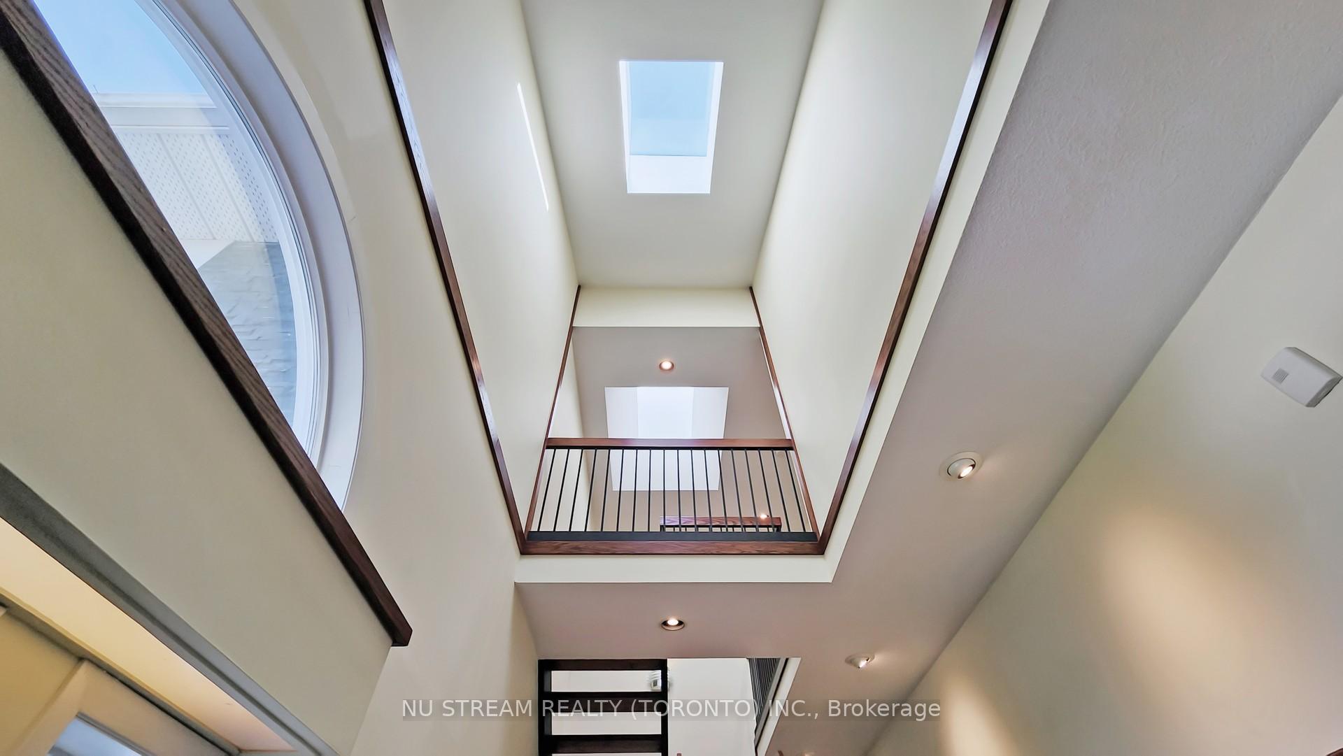 Photo 16 of 15 Bond Crescent, Richmond Hill, Oak Ridges — HOMEH