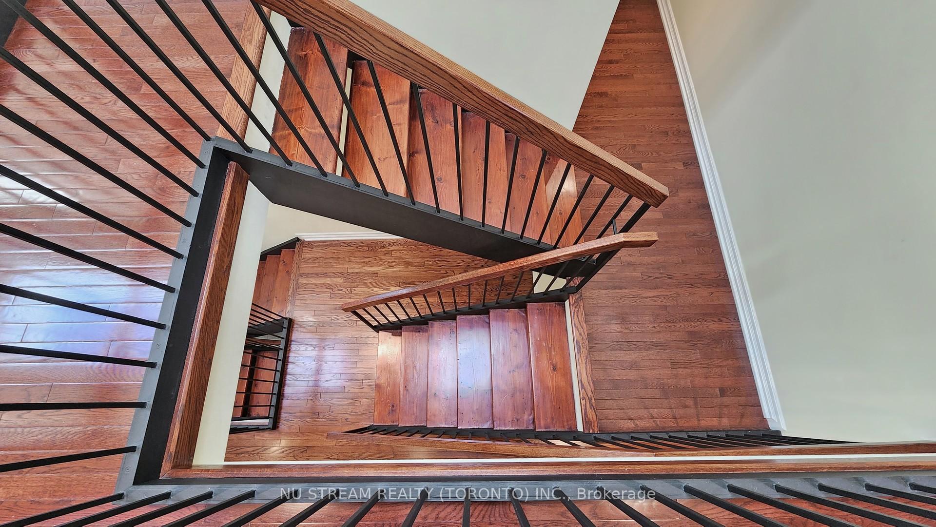 Photo 17 of 15 Bond Crescent, Richmond Hill, Oak Ridges — HOMEH