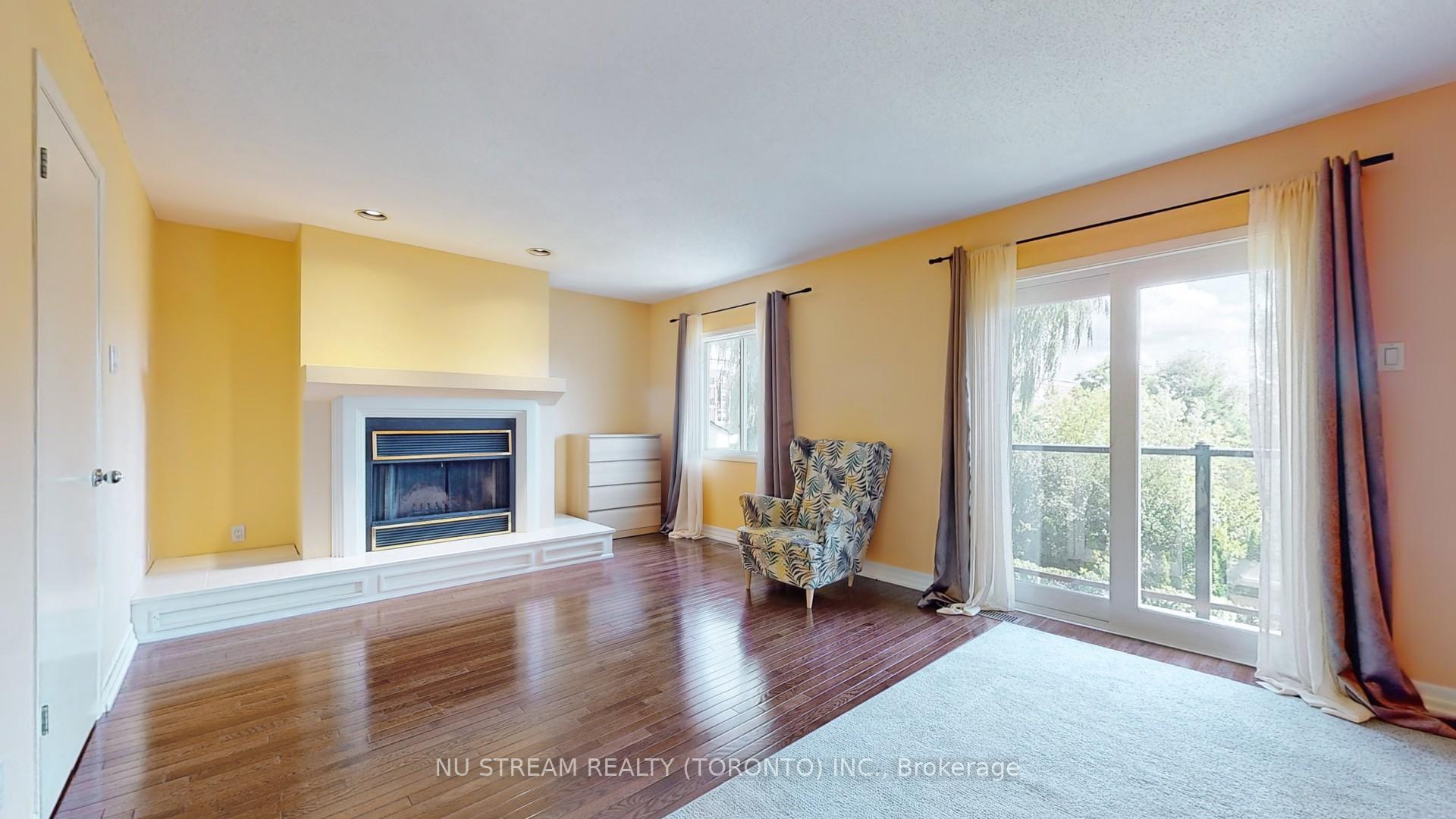 Photo 26 of 15 Bond Crescent, Richmond Hill, Oak Ridges — HOMEH