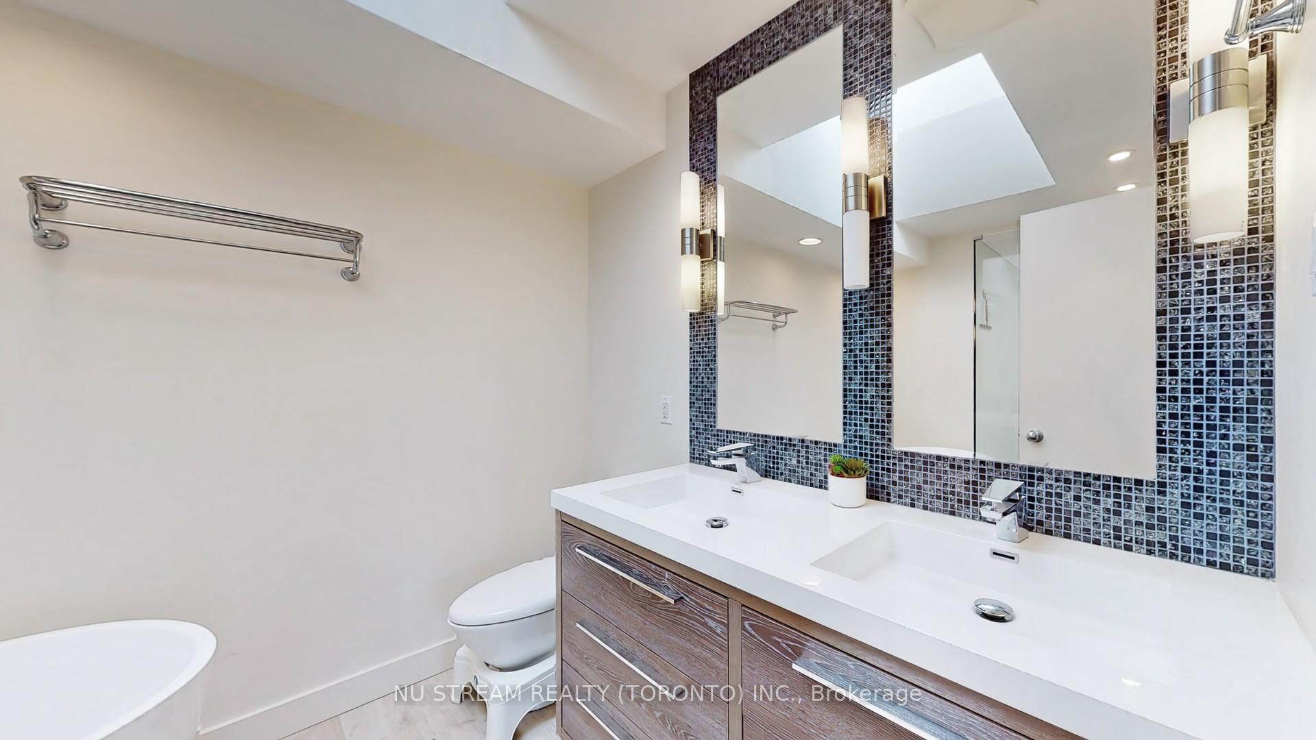 Photo 28 of 15 Bond Crescent, Richmond Hill, Oak Ridges — HOMEH