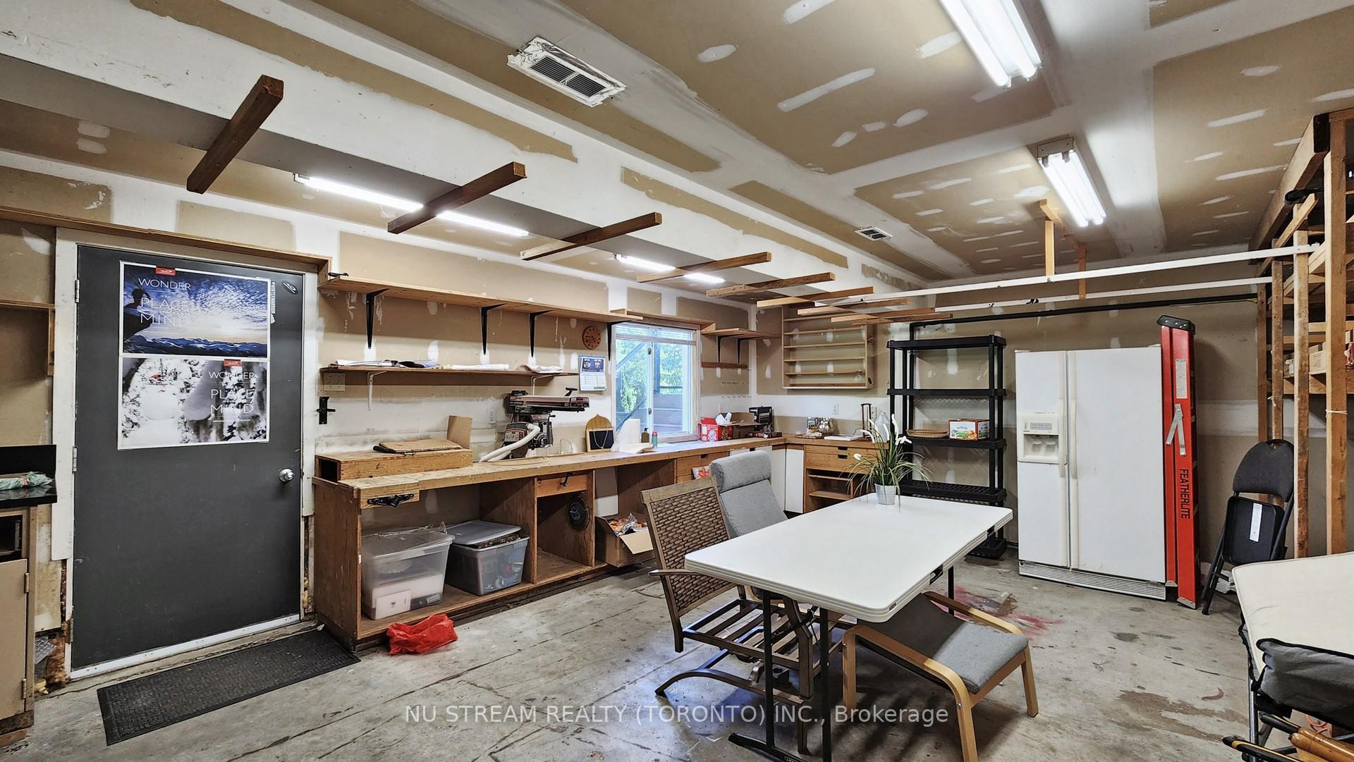 Photo 35 of 15 Bond Crescent, Richmond Hill, Oak Ridges — HOMEH