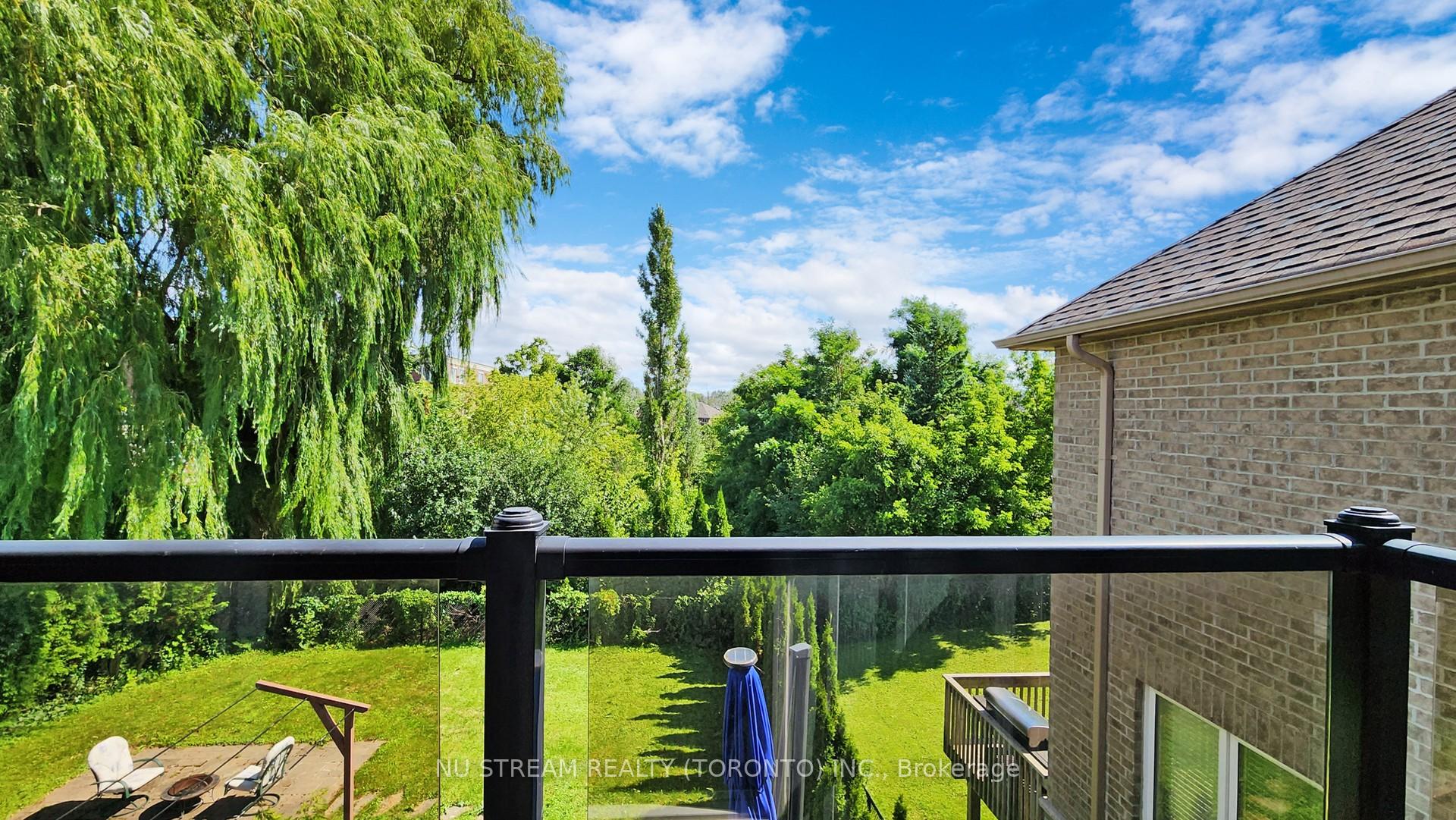 Photo 36 of 15 Bond Crescent, Richmond Hill, Oak Ridges — HOMEH