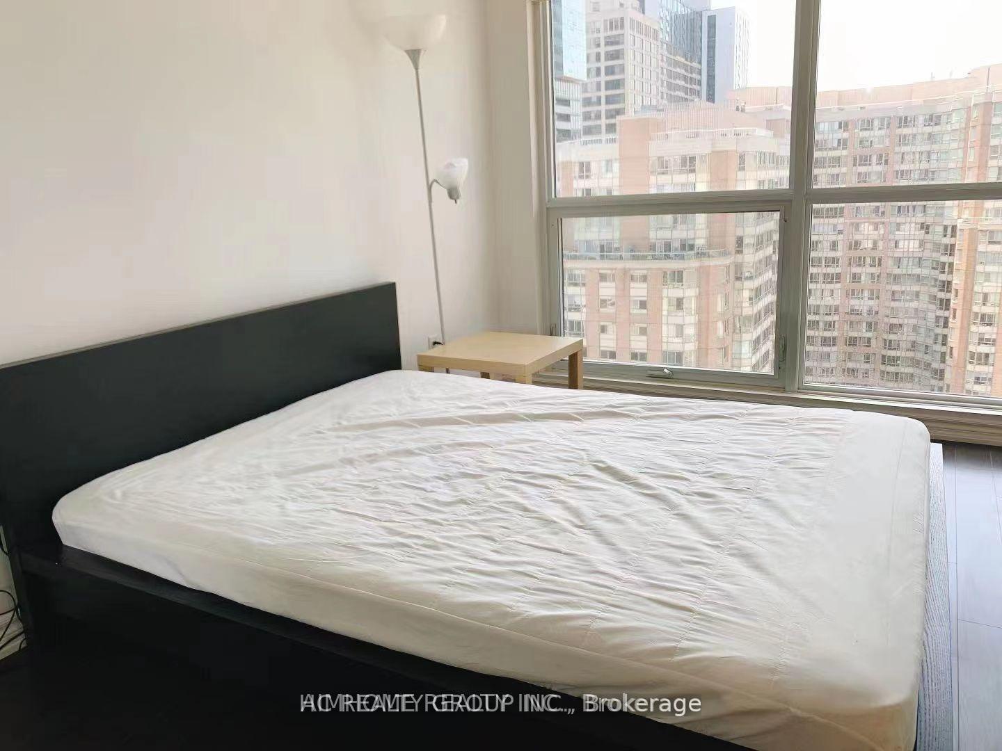 Photo 4 of Unit 1221, 386 Yonge Street, Toronto, Bay Street Corridor — HOMEH