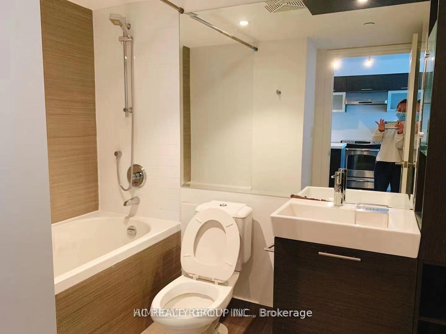 Photo 13 of Unit 1221, 386 Yonge Street, Toronto, Bay Street Corridor — HOMEH