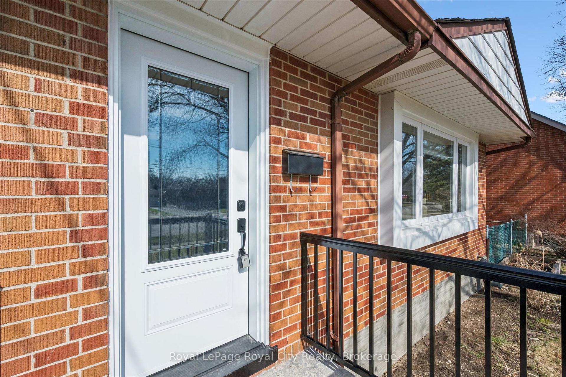 Photo 2 of 103 William Street, Guelph, St. George's — HOMEH