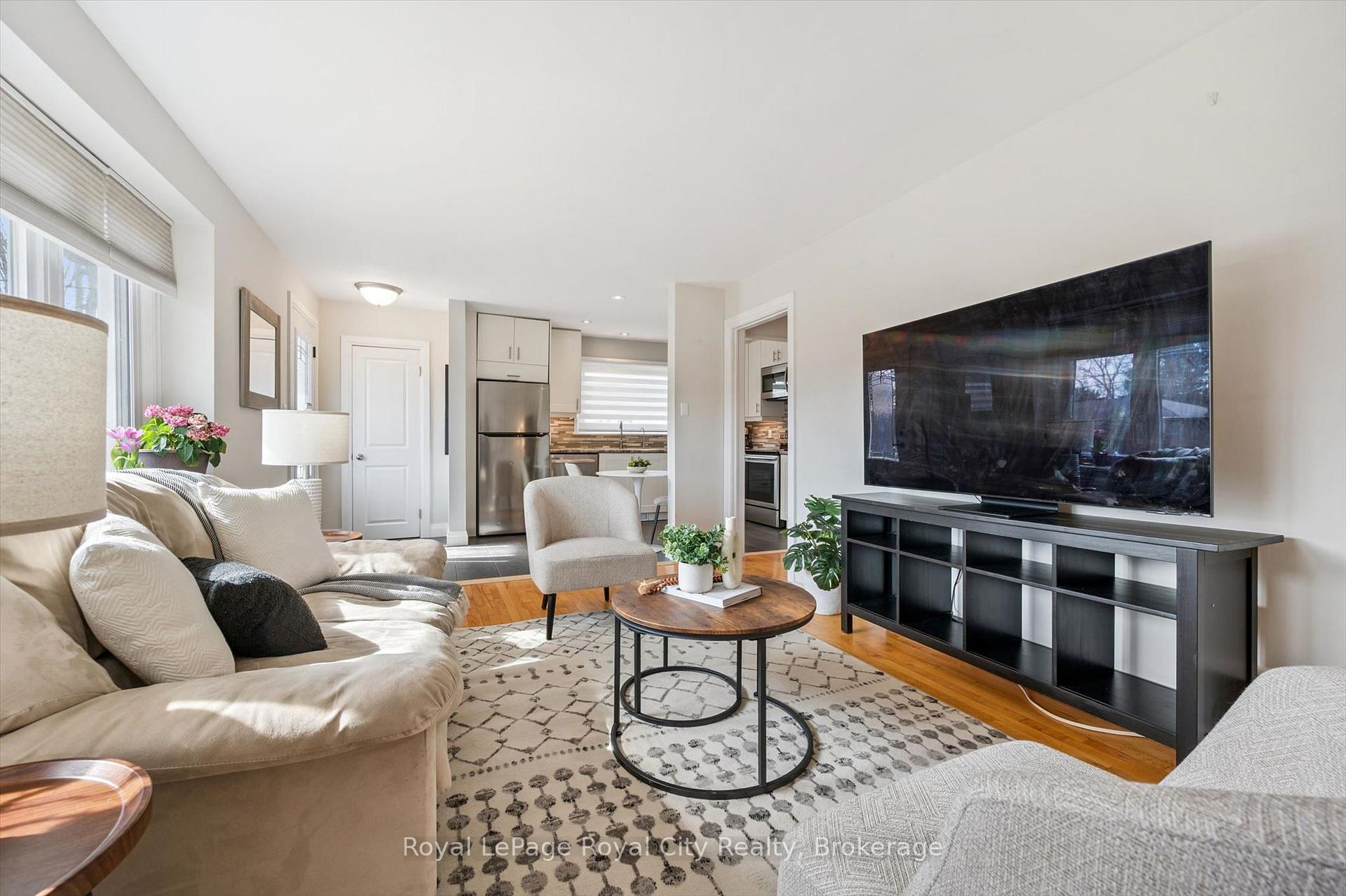 Photo 6 of 103 William Street, Guelph, St. George's — HOMEH