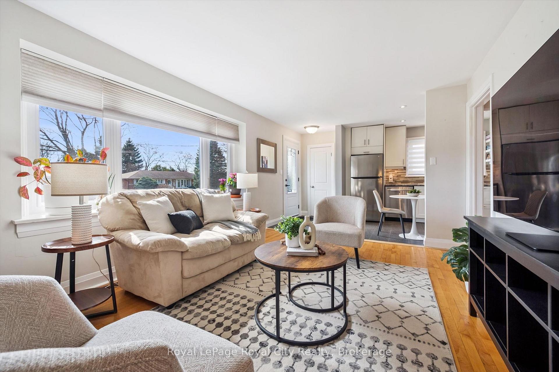 Photo 8 of 103 William Street, Guelph, St. George's — HOMEH