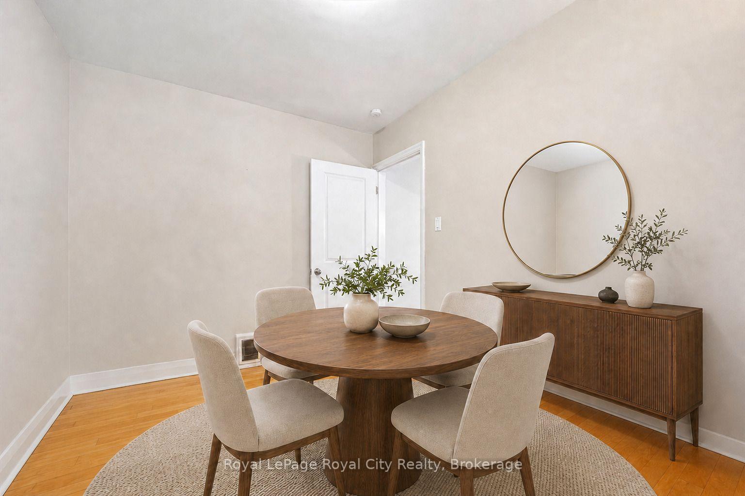 Photo 15 of 103 William Street, Guelph, St. George's — HOMEH