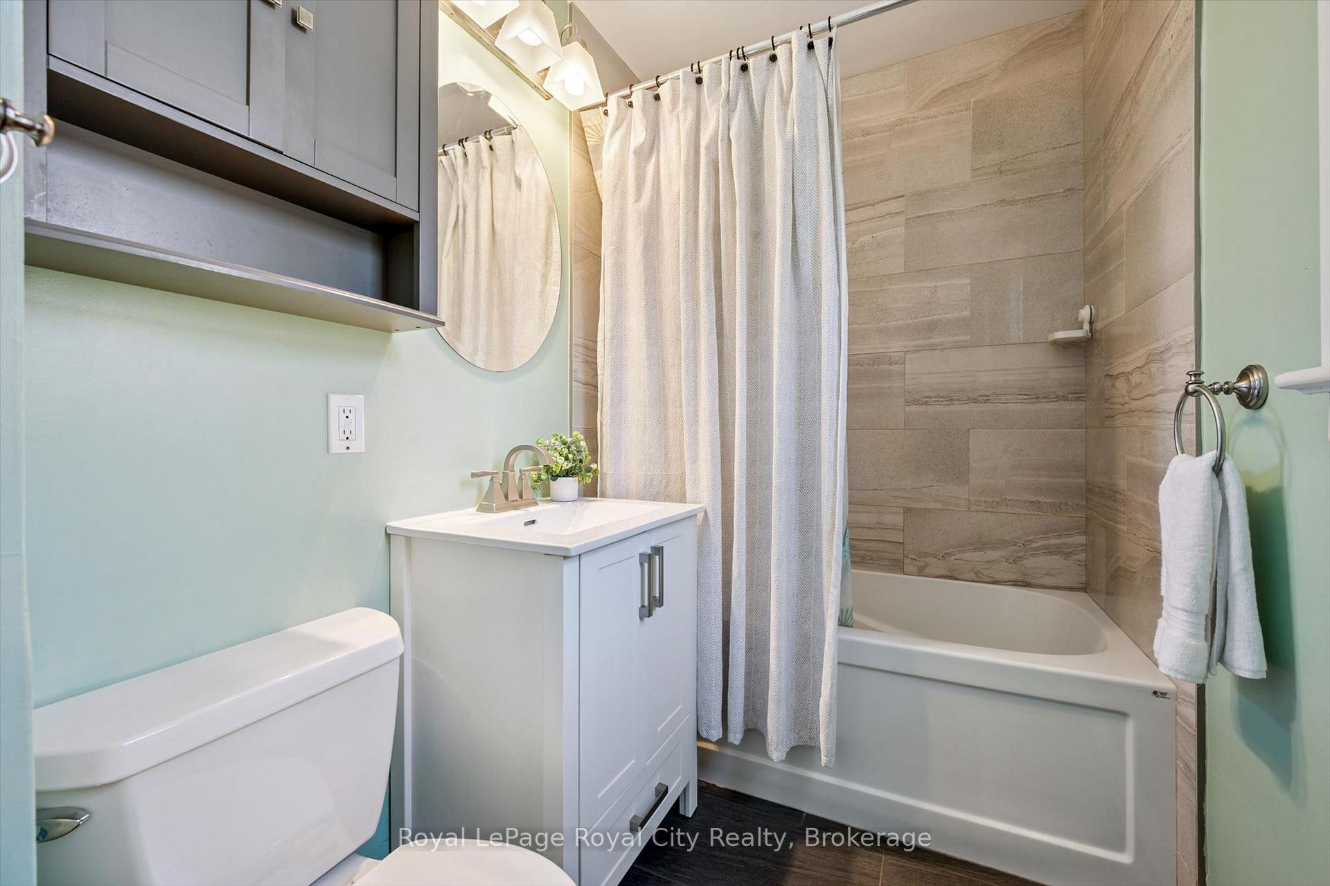 Photo 16 of 103 William Street, Guelph, St. George's — HOMEH