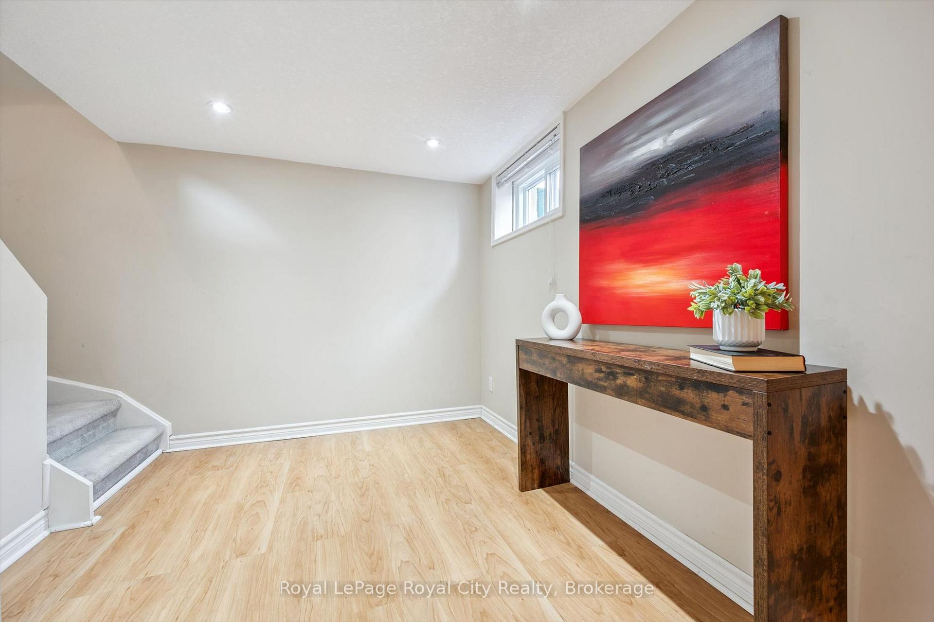 Photo 29 of 103 William Street, Guelph, St. George's — HOMEH