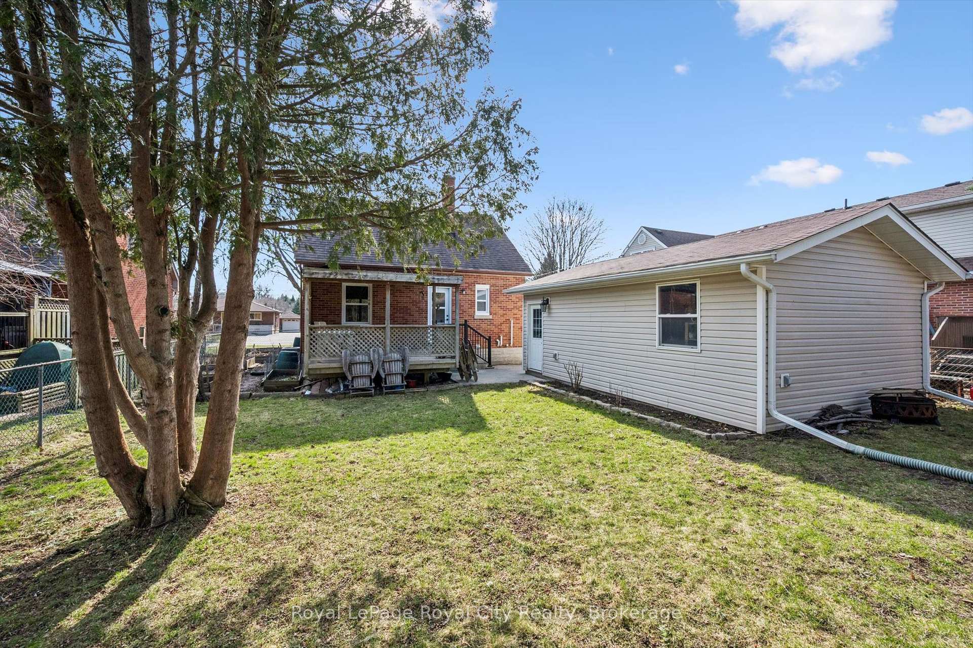 Photo 34 of 103 William Street, Guelph, St. George's — HOMEH