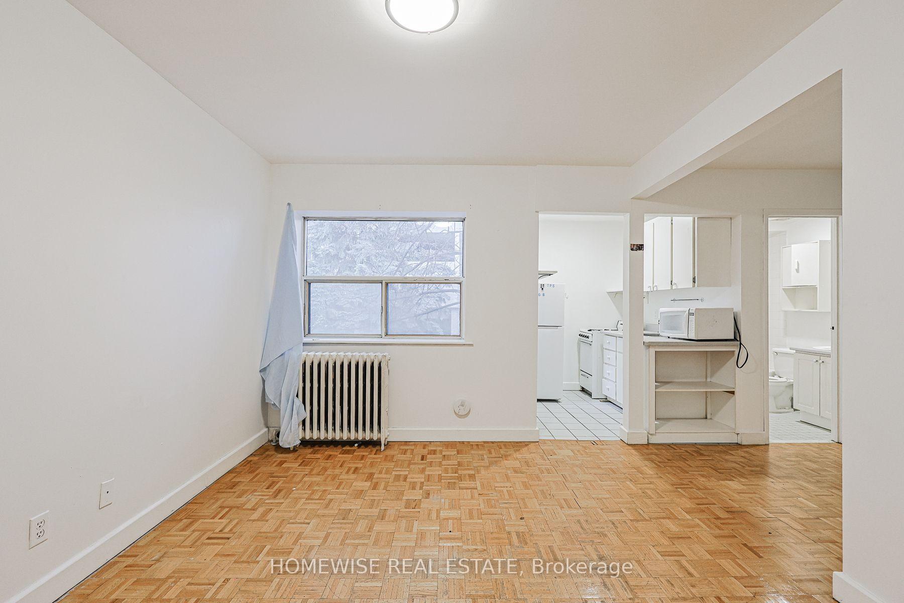 Photo 10 of Unit 204, 33 Maitland Street, Toronto, Church-Yonge Corridor — HOMEH