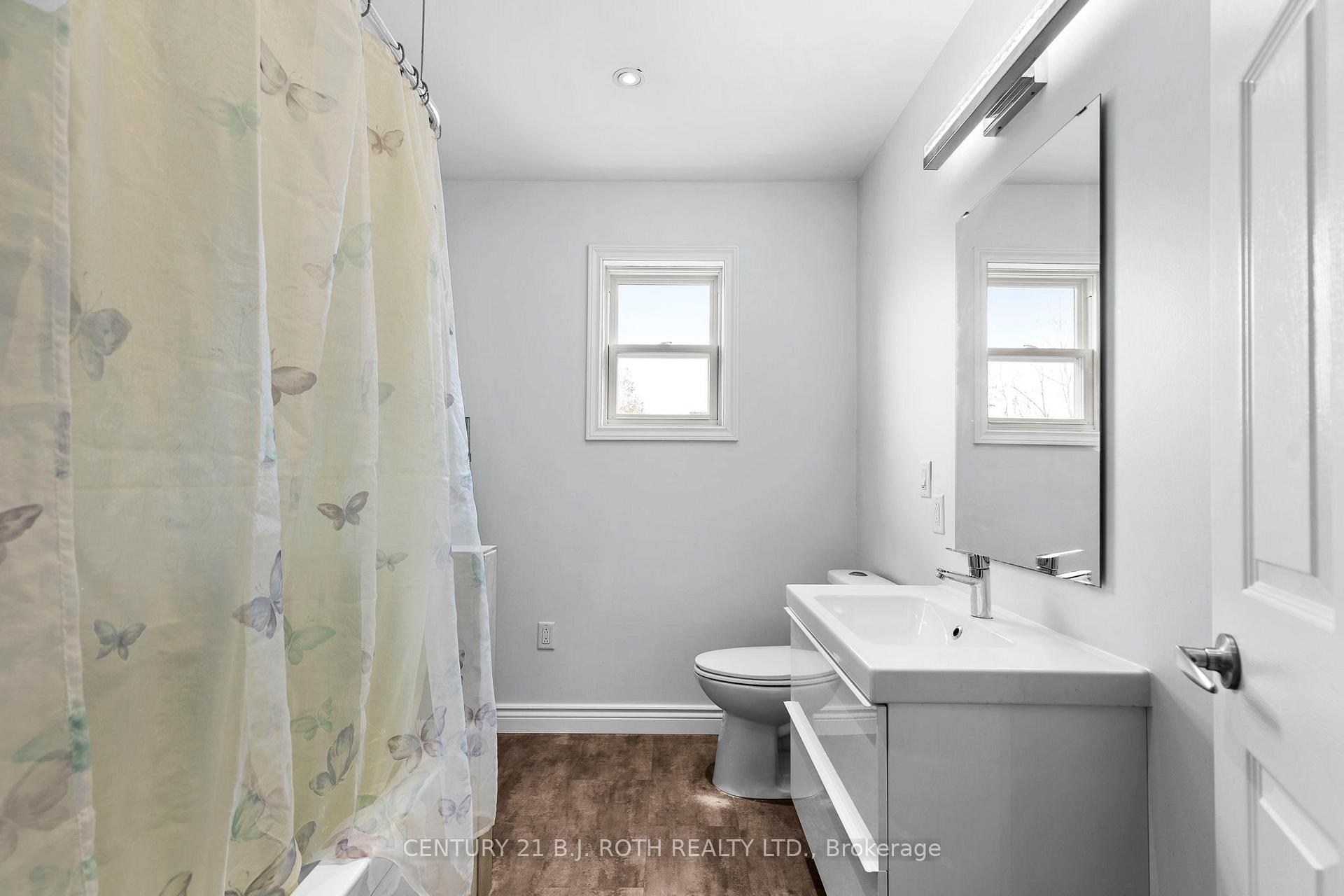 Photo 13 of 102 Dunlop Street, Orillia — HOMEH