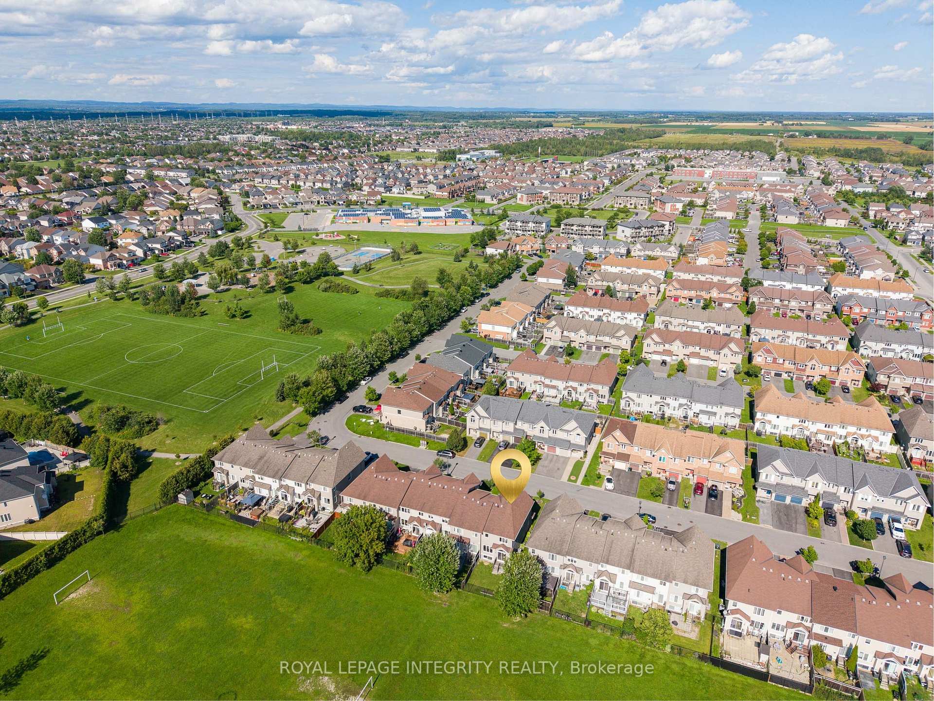 Photo 3 of 132 Silvermoon Crescent, Ottawa, Avalon East — HOMEH