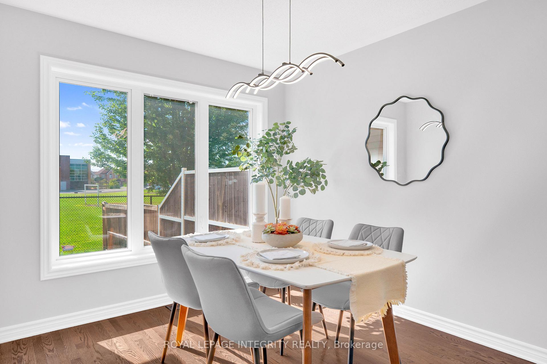 Photo 10 of 132 Silvermoon Crescent, Ottawa, Avalon East — HOMEH
