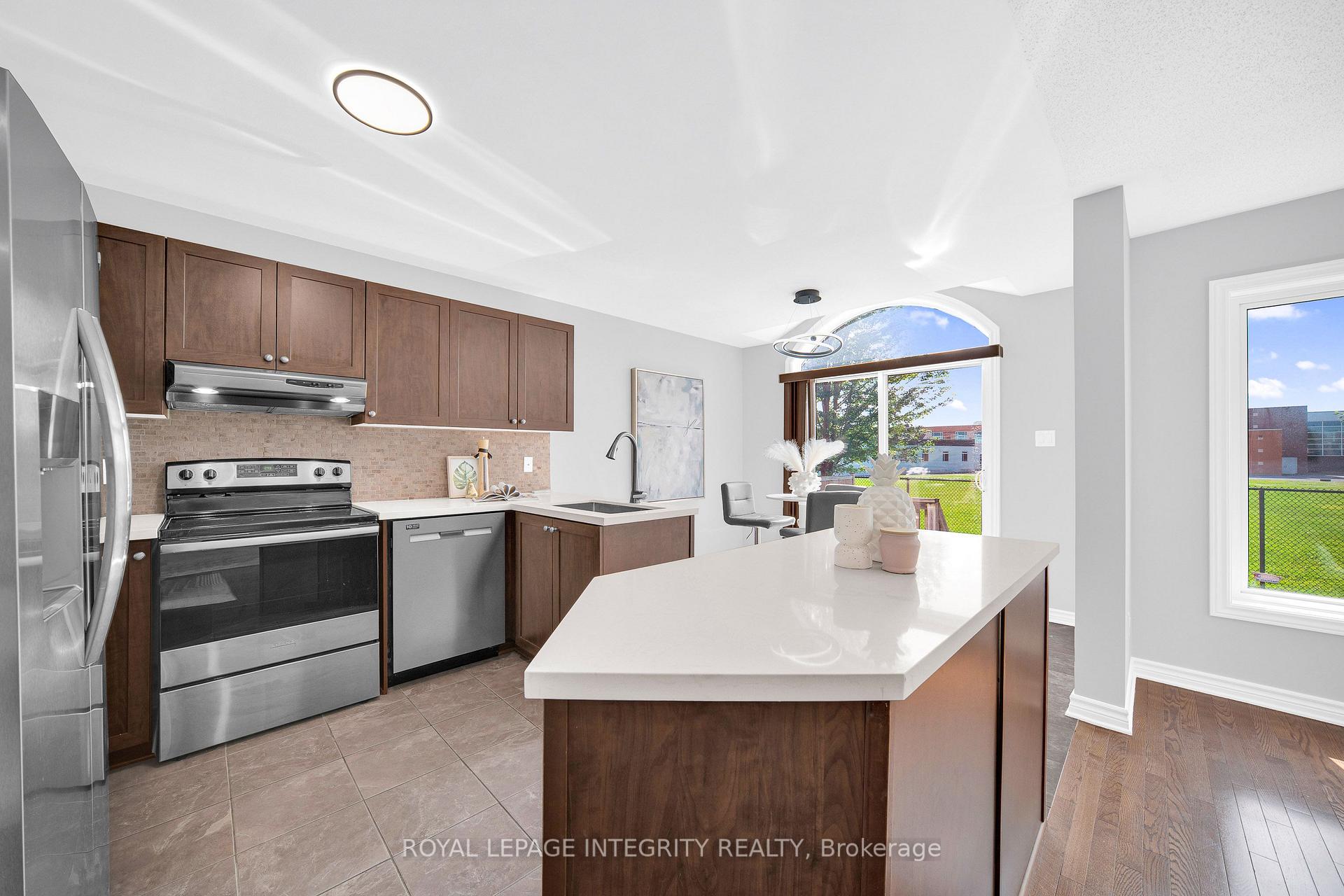 Photo 14 of 132 Silvermoon Crescent, Ottawa, Avalon East — HOMEH
