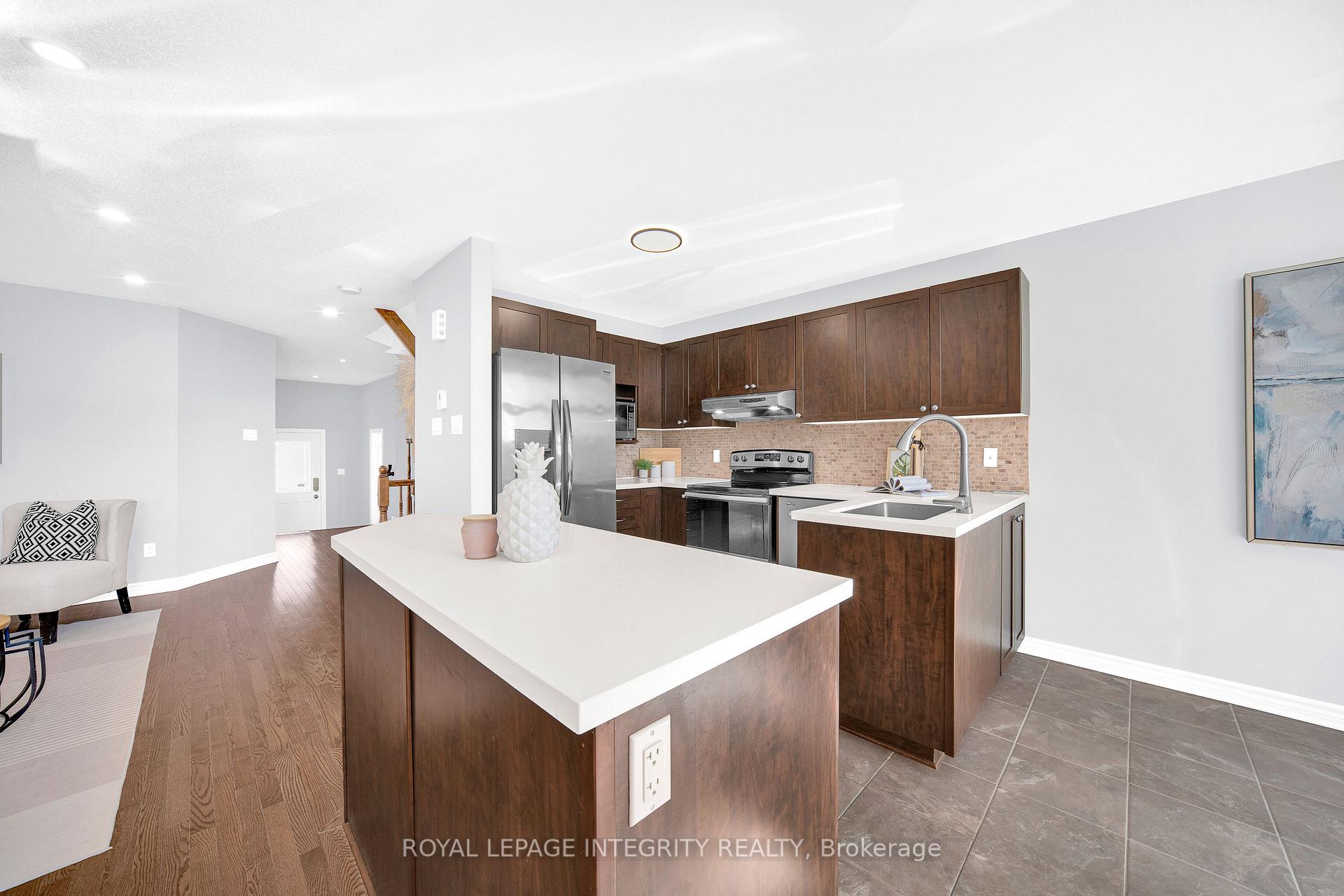 Photo 15 of 132 Silvermoon Crescent, Ottawa, Avalon East — HOMEH