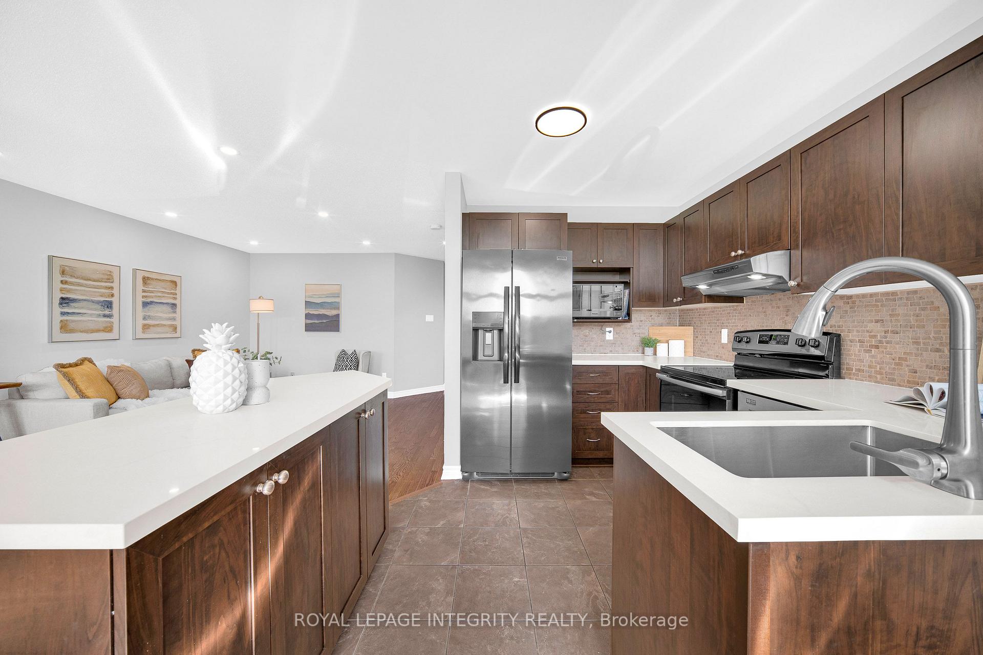 Photo 16 of 132 Silvermoon Crescent, Ottawa, Avalon East — HOMEH