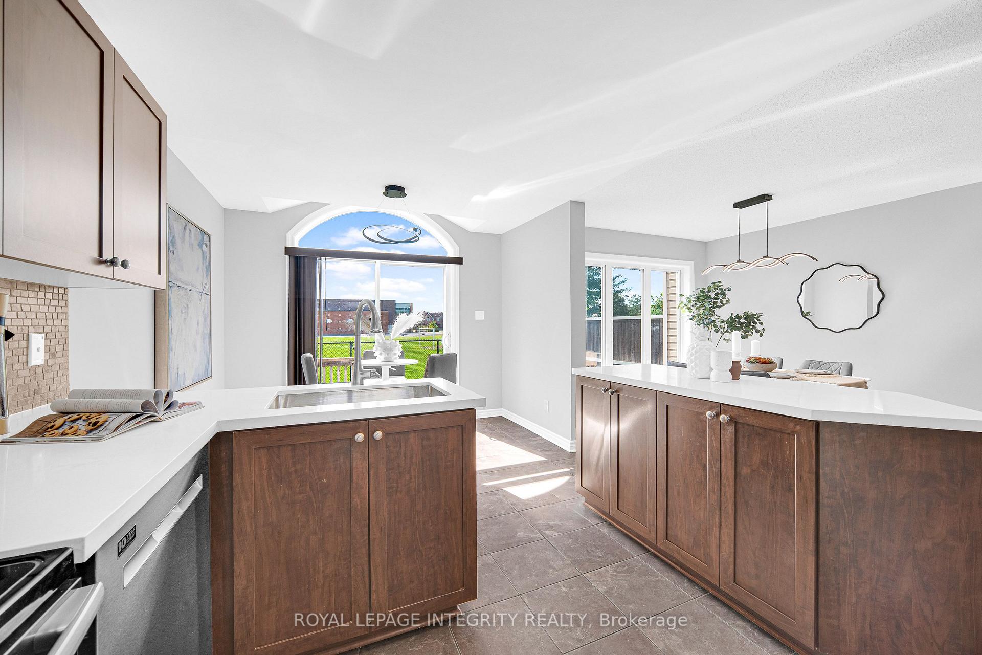 Photo 17 of 132 Silvermoon Crescent, Ottawa, Avalon East — HOMEH