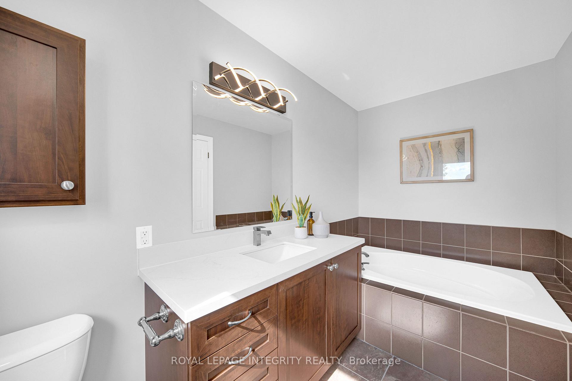 Photo 26 of 132 Silvermoon Crescent, Ottawa, Avalon East — HOMEH