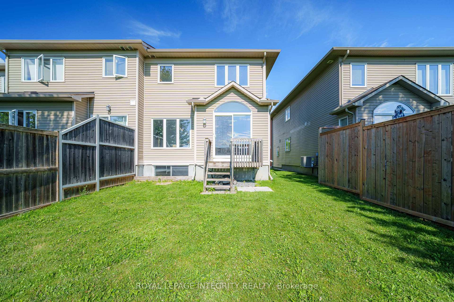 Photo 40 of 132 Silvermoon Crescent, Ottawa, Avalon East — HOMEH