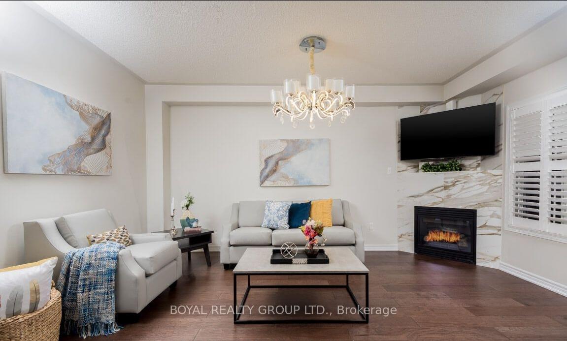 Photo 10 of 118 Footbridge Crescent, Brampton, Sandringham-Wellington — HOMEH