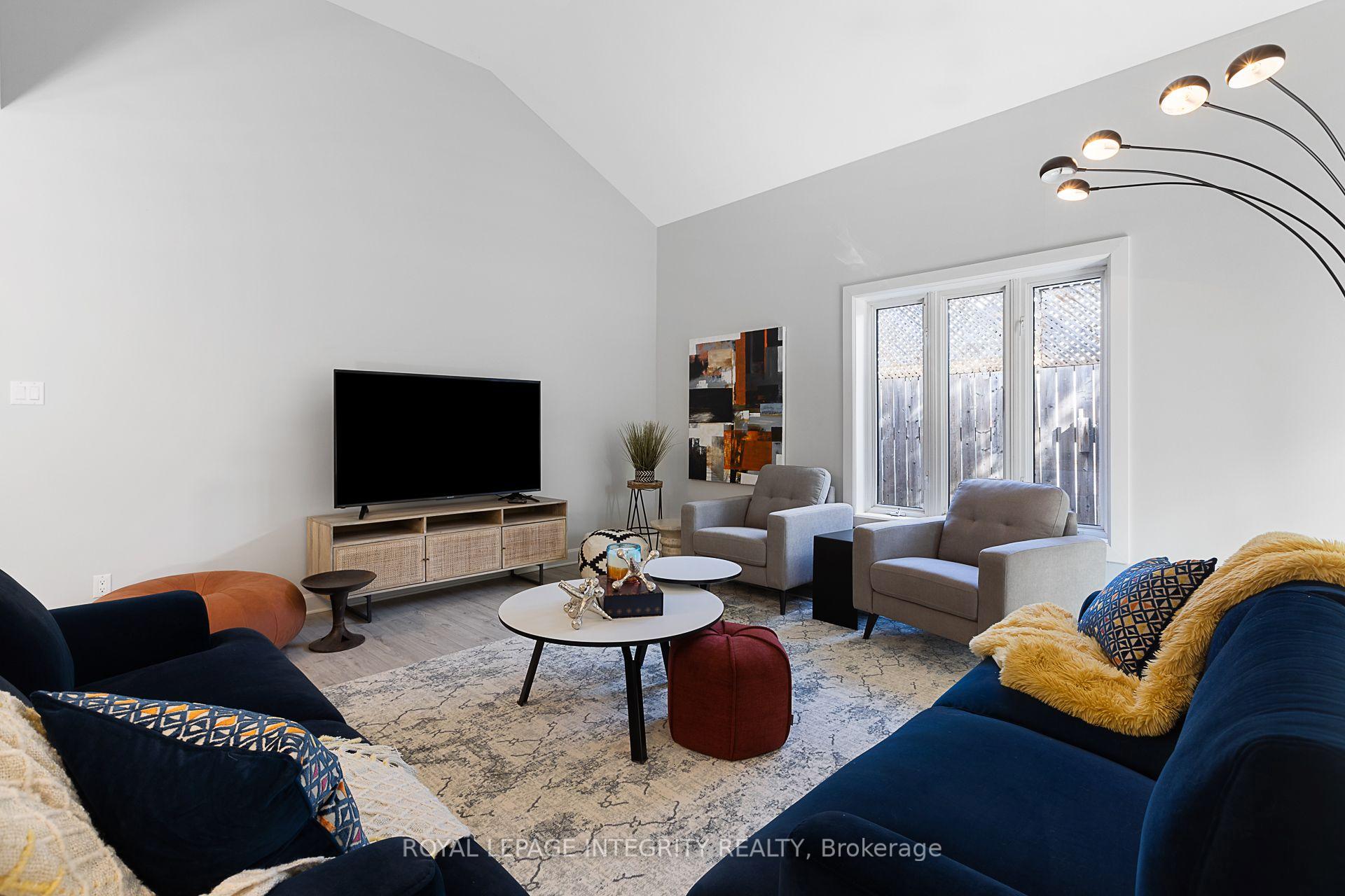 Photo 10 of 240 Blackburn Avenue, Ottawa, Sandy Hill — HOMEH
