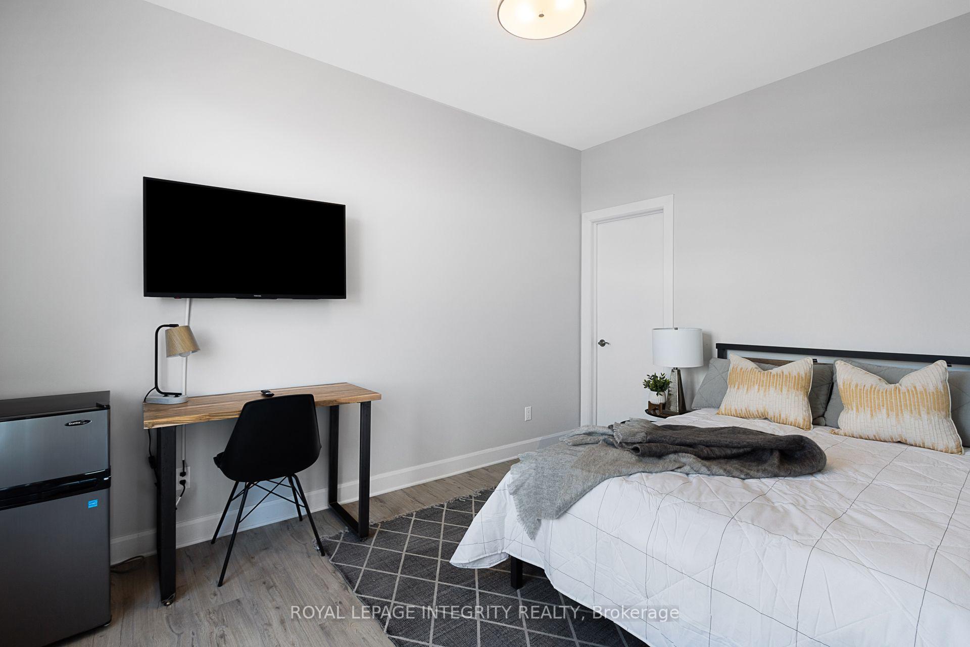 Photo 15 of 240 Blackburn Avenue, Ottawa, Sandy Hill — HOMEH