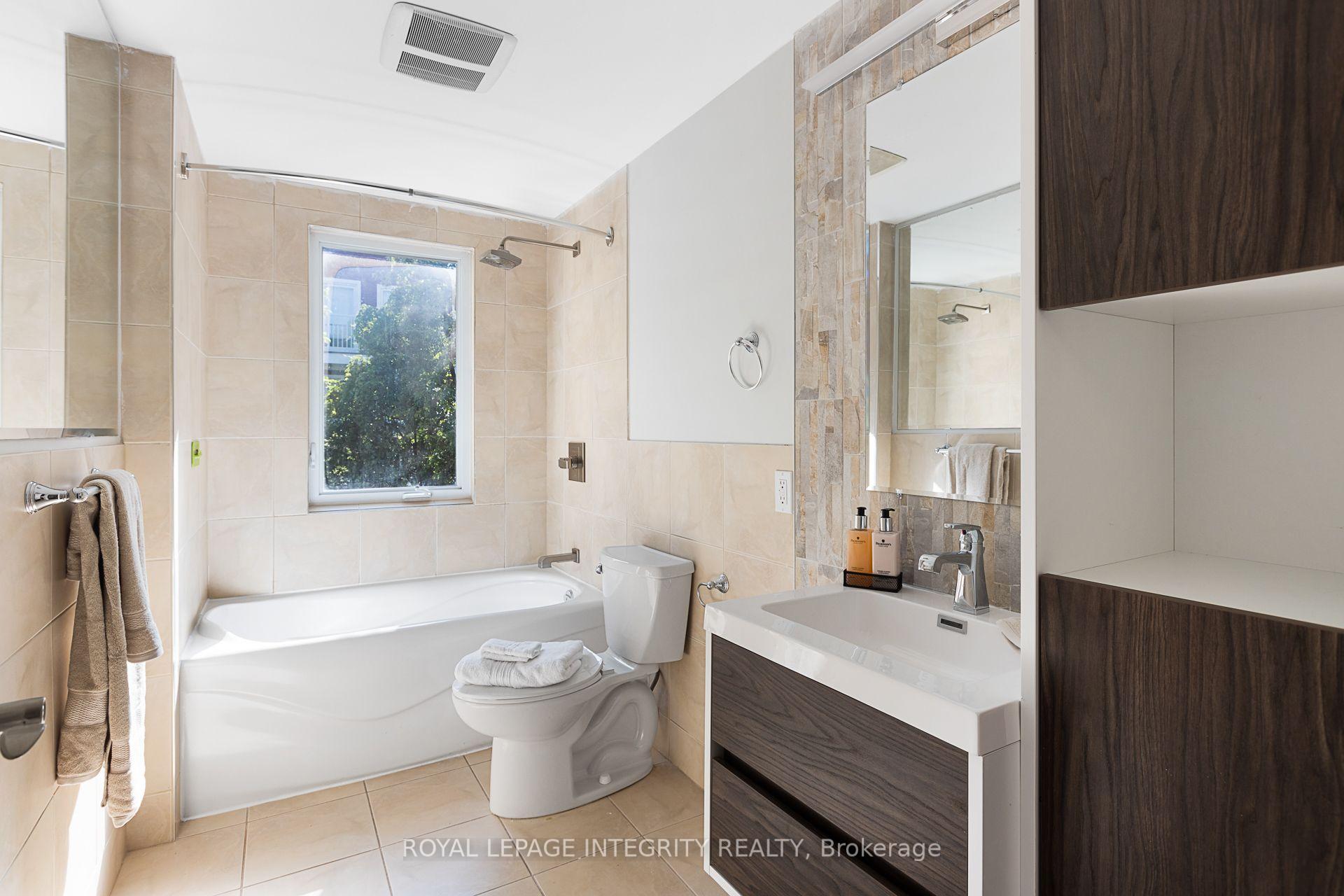 Photo 33 of 240 Blackburn Avenue, Ottawa, Sandy Hill — HOMEH