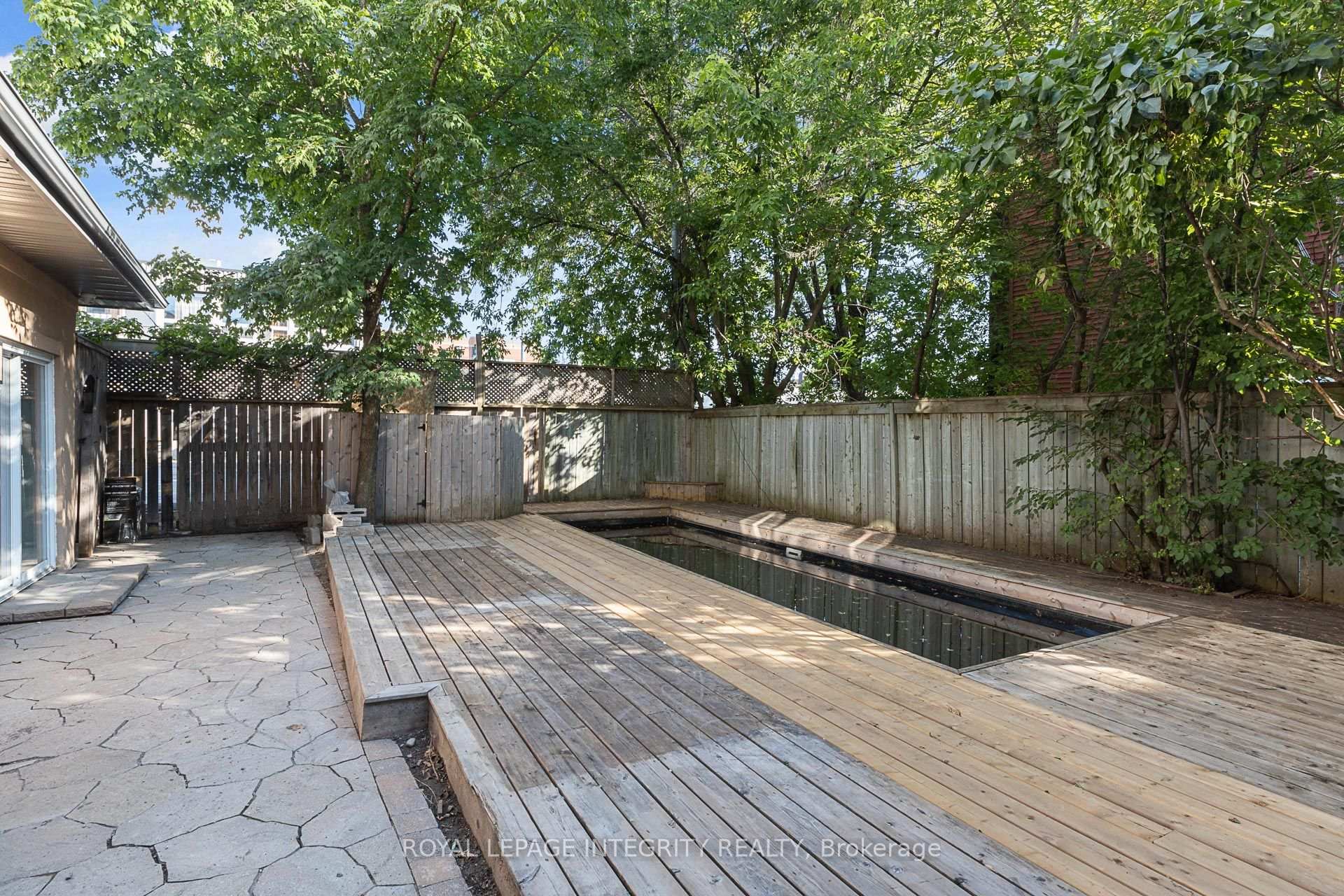Photo 40 of 240 Blackburn Avenue, Ottawa, Sandy Hill — HOMEH