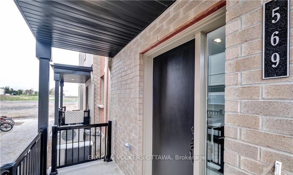 Photo 2 of Unit 13, 569 Ozawa Private, Ottawa, CFB Rockcliffe and Area — HOMEH