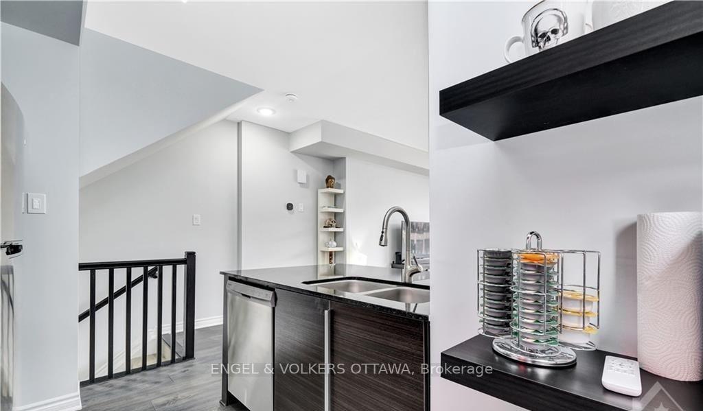 Photo 11 of Unit 13, 569 Ozawa Private, Ottawa, CFB Rockcliffe and Area — HOMEH