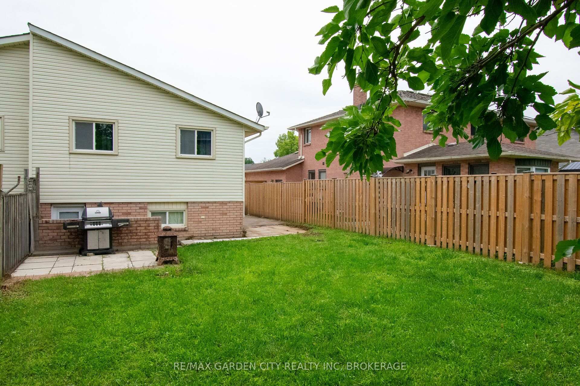 Photo 37 of 93 Northwood Drive, Welland, N. Welland — HOMEH