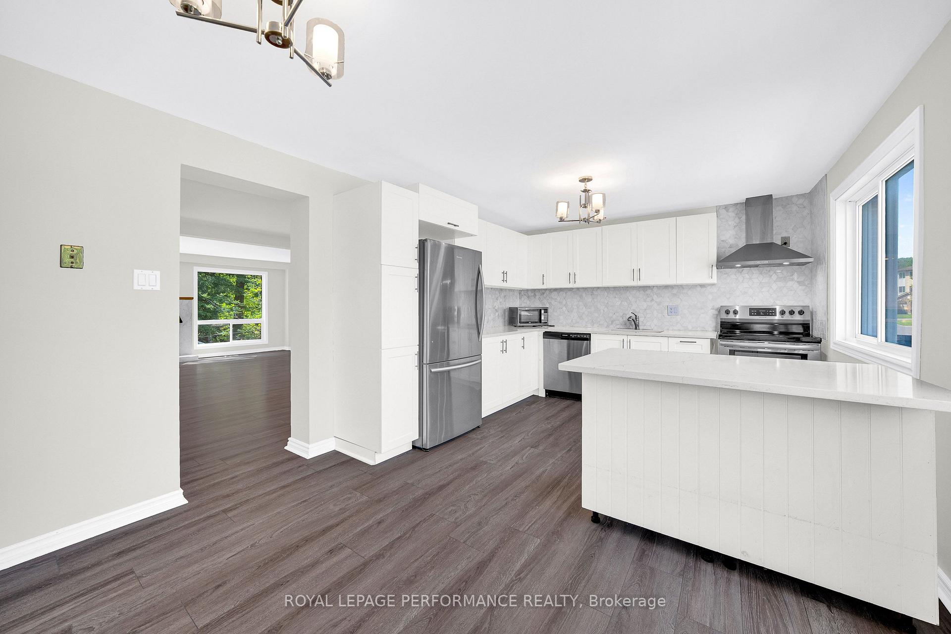 Photo 18 of 6966 Bois Avenue, Ottawa, Convent Glen North — HOMEH