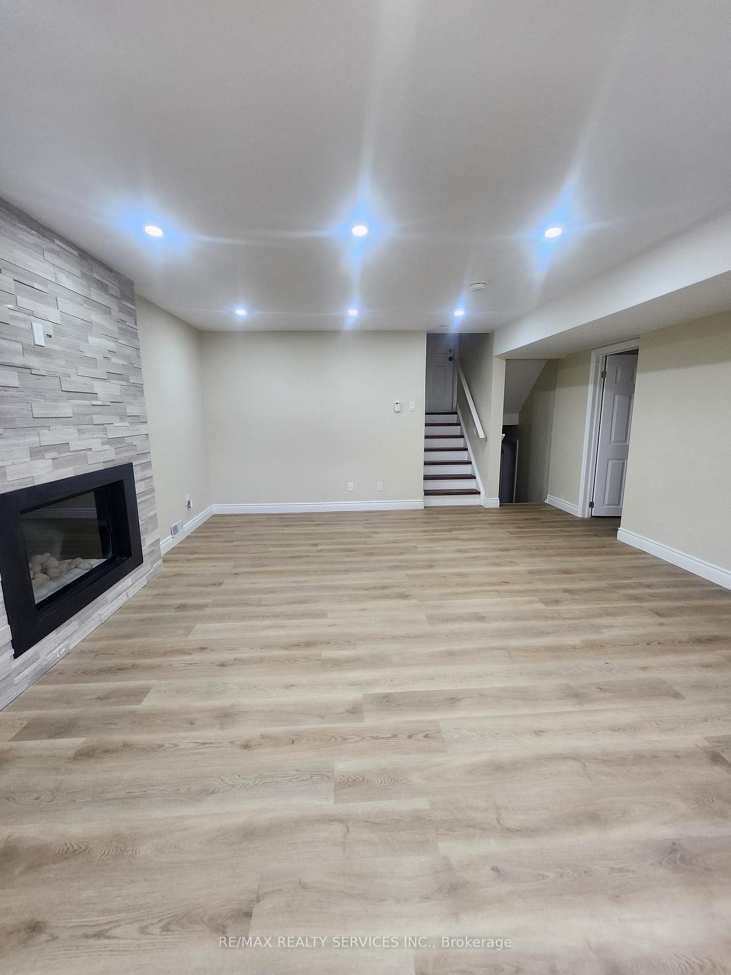 Photo 8 of Unit BASEMENT, 464 Thorndale Drive, Waterloo, Maple Hills — HOMEH