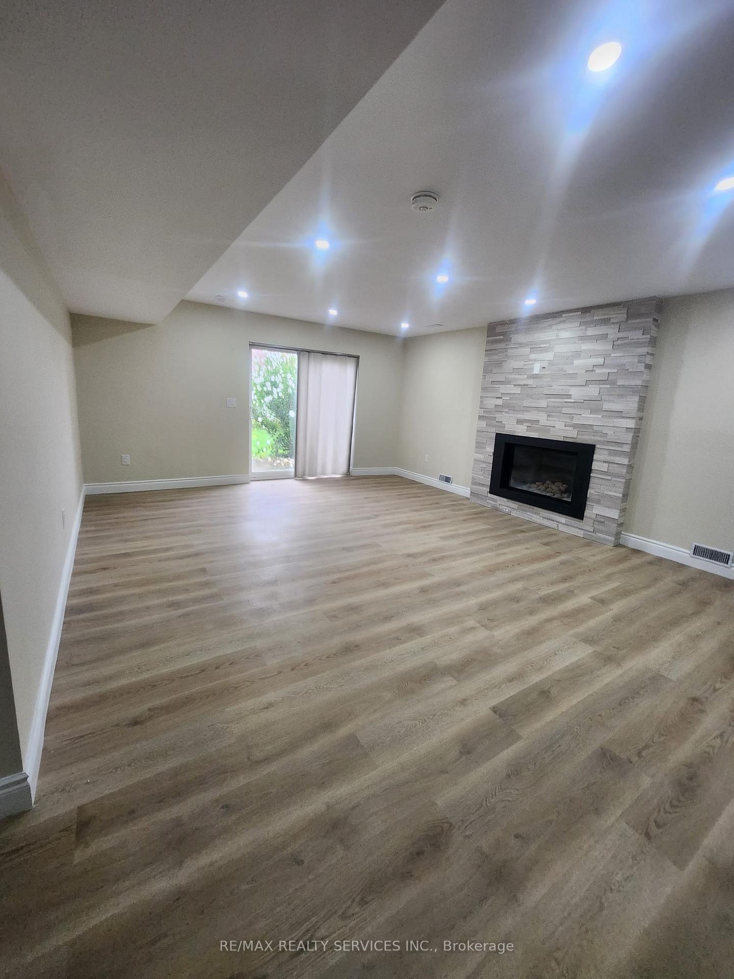 Photo 11 of Unit BASEMENT, 464 Thorndale Drive, Waterloo, Maple Hills — HOMEH