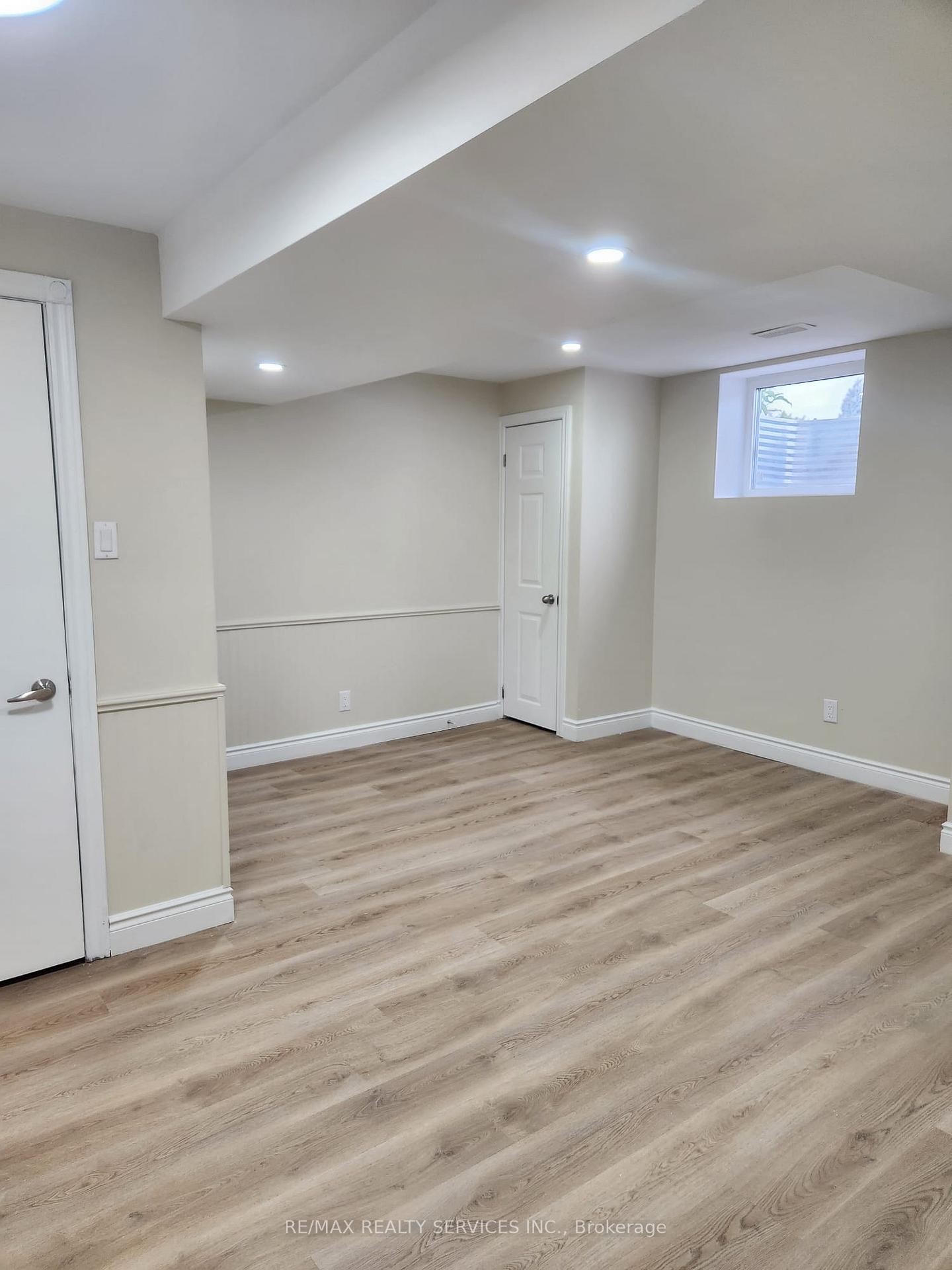 Photo 21 of Unit BASEMENT, 464 Thorndale Drive, Waterloo, Maple Hills — HOMEH